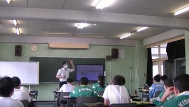 埼玉県川口市立岸川中学校<br>眠りで未来が変わる ～正しい眠り方を身につけよう～